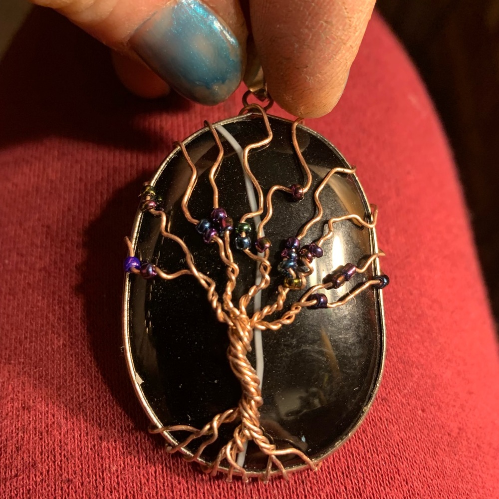 Necklace - Picture 2 of 2